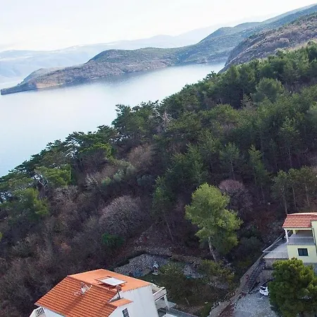 Maestral * Vrbnik (Primorje-Gorski Kotar)